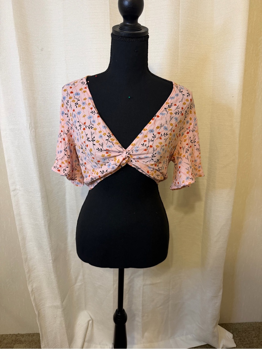 H&M Pink Floral Twist-Front Crop Top